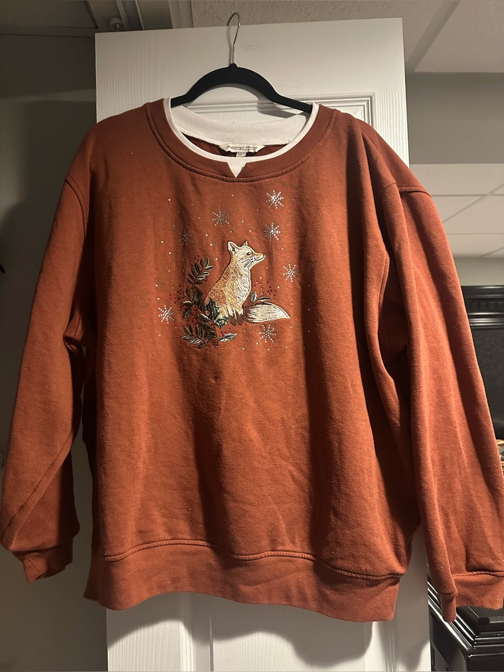 Cozy Fox Embroidered Sweatshirt - Rust